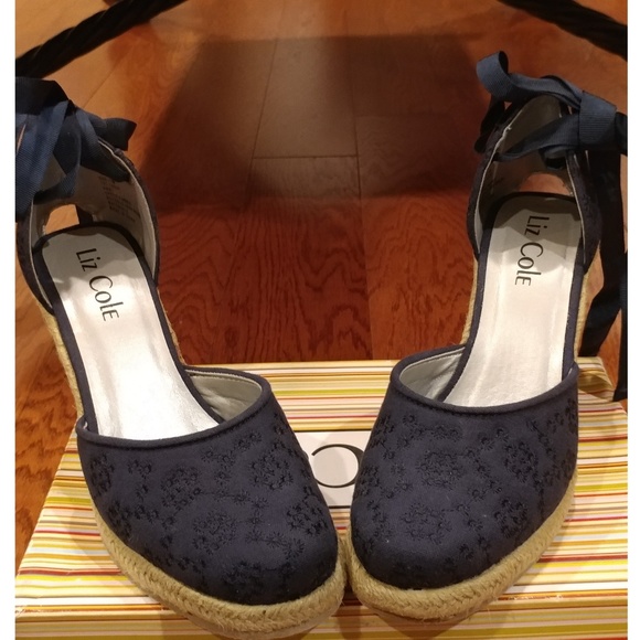 Wedge tie up shoes - Picture 4 of 6